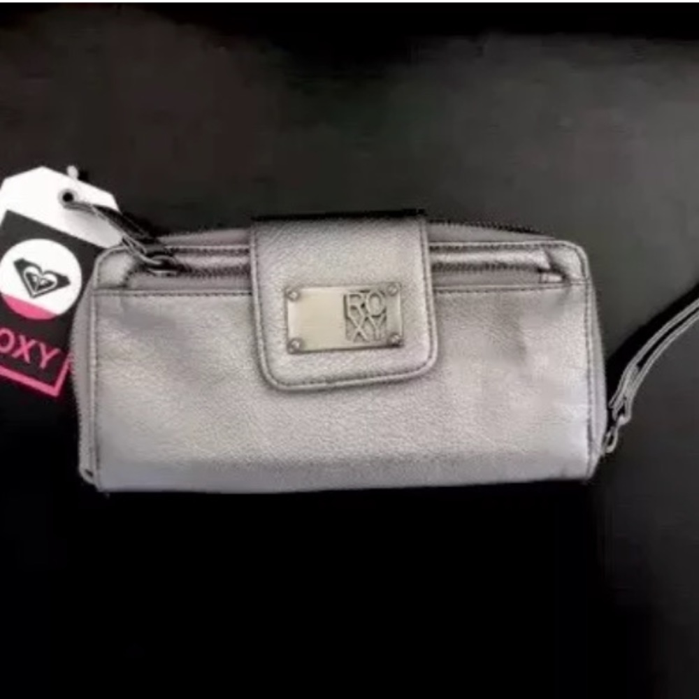 Roxy Zip Wallet-Silver-NWT